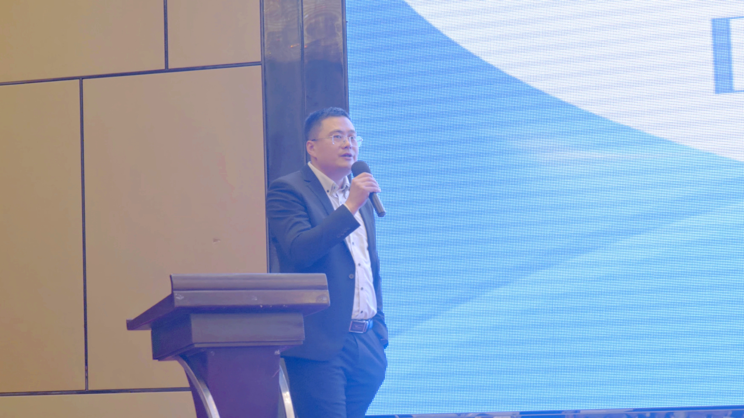 163am������·